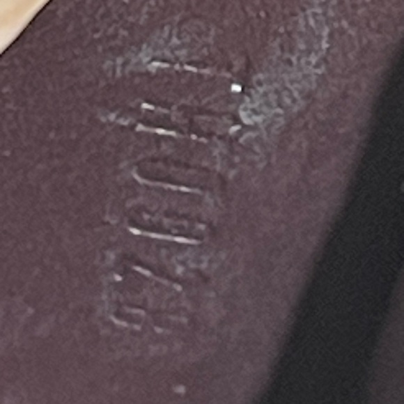 Louis Vuitton Sarah Wallet in Vernis Amarante , pre loved. Wallet only. - Picture 4 of 15